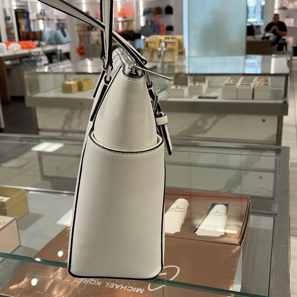 Michael Kors Charlotte Large Logo and Leather Top-Zip Tote Bag
Optic White 
NWT - Picture 4 of 16